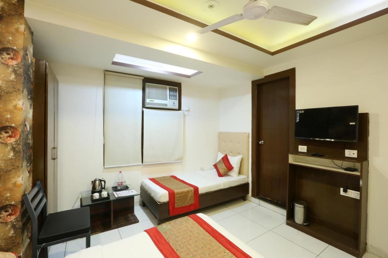 Melfort Bed & Breakfast New Delhi Exterior foto