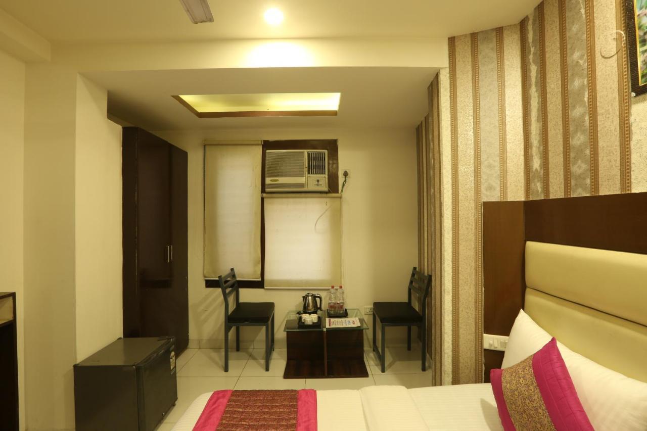 Melfort Bed & Breakfast New Delhi Exterior foto